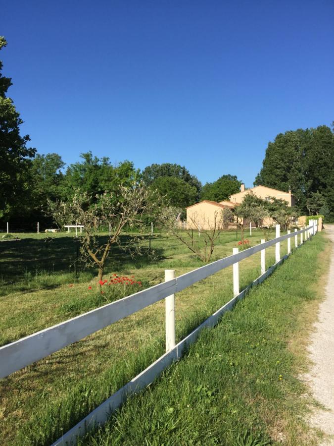 B&B Et Gite D'Ayran Saint-Quentin-la-Poterie Buitenkant foto