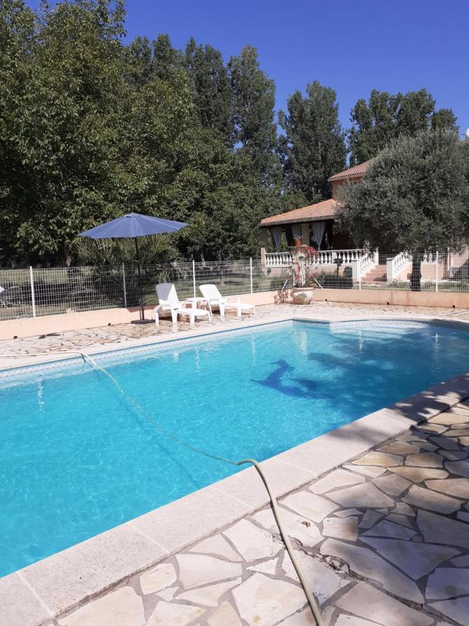 B&B Et Gite D'Ayran Saint-Quentin-la-Poterie Buitenkant foto